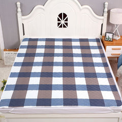 Washable Incontinence Bed Pad 100x150cm, 4-Layer Absorbent Waterproof Mattress Protector, Anti-Slip Back, Classic Blue Plaid,