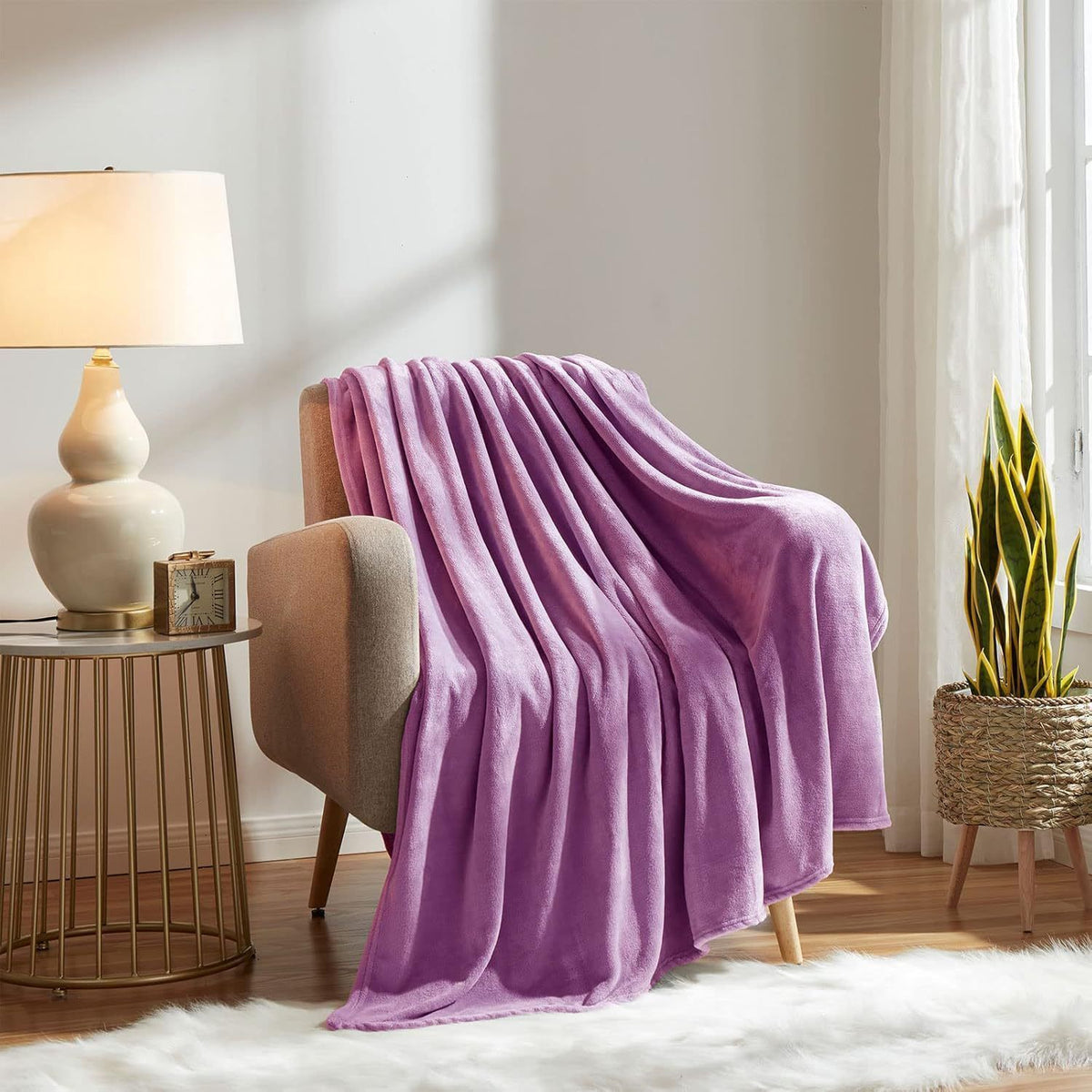 Ultra Soft Flannel Fleece Throw Blanket, Lightweight Warm Cozy Plush Cover For Sofa, Bed & Cuddle Use, Light Purple, 100X150c