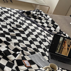 Simple Vintage Checkerboard Blanket Autumn Winter Warm Nap Throw Blanket Flannel Fleece Sofa Leisure Blanket Modern Black 150