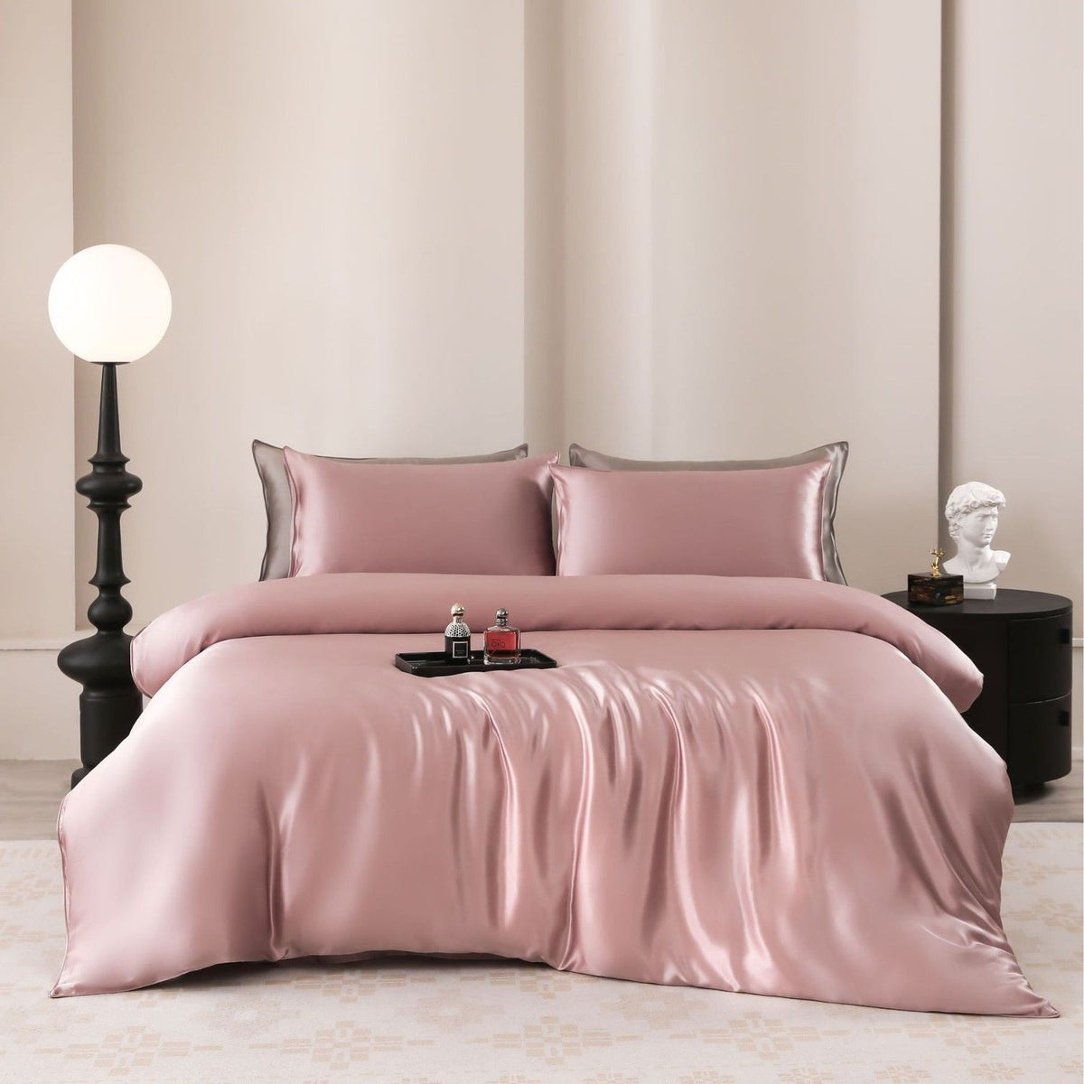 Oval Silk Workshop 22 Momme Silk Four Piece Set 1.8 m bed (2x 2.3 m quilt cover 2.3x 2.5 m bed sheet)