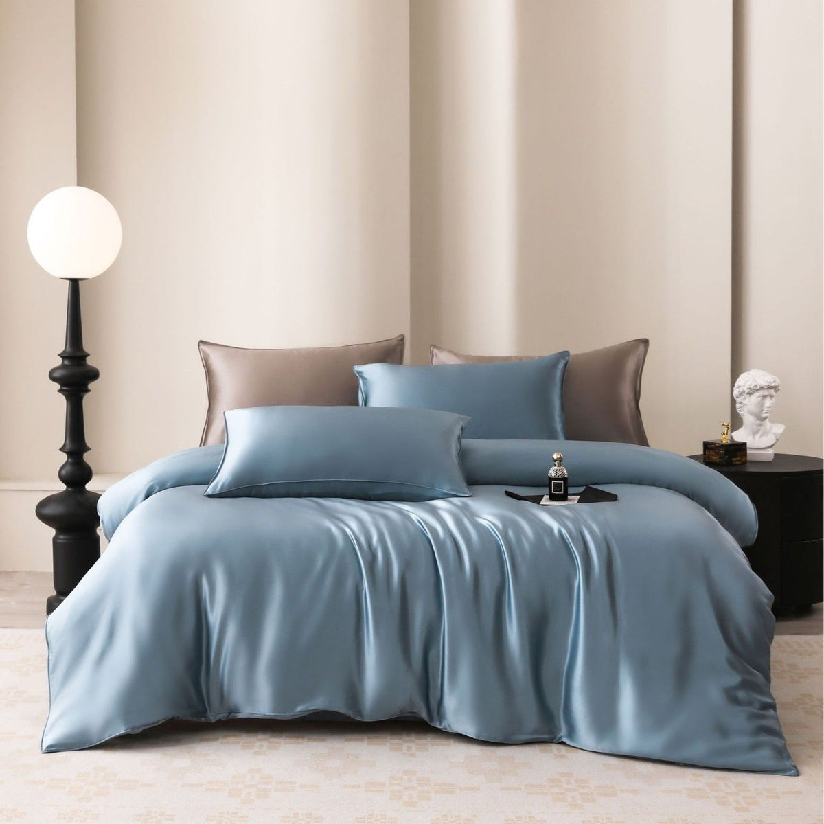 Oval Silk Workshop 22 Momme Silk Four Piece Set 1.8 m bed (2x 2.3 m quilt cover 2.3x 2.5 m bed sheet)