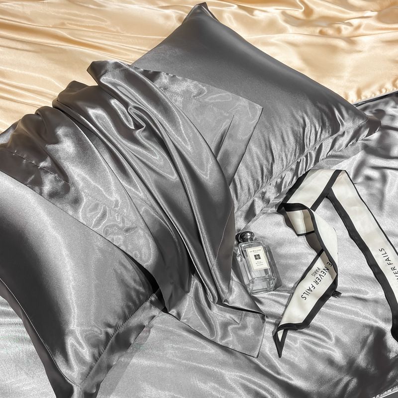 Satin Pillowcase - Red - Solid Colour - Satin Solid Colour Pillowcase - 48x74cm - Image 3