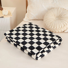 Black and white check Double-Sided Fleece Blanket – 150×200cm Machine Washable, No-Shedding Flannel Throw for Bed, Sofa & Air