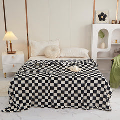 Red and brown checkered pattern Double-Sided Fleece Blanket – 150×200cm Machine Washable, No-Shedding Flannel Throw for Bed, 