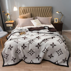 Brown Lucky Four-Leaf Clover 180x200CM Premium Double-Sided Print Flannel Blanket - Soft All-Season Air Conditioning Throw fo