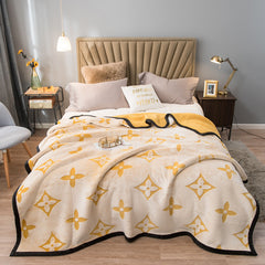 Yellow Lucky Four-Leaf Clover 180x200CM Premium Double-Sided Print Flannel Blanket - Soft All-Season Air Conditioning Throw f