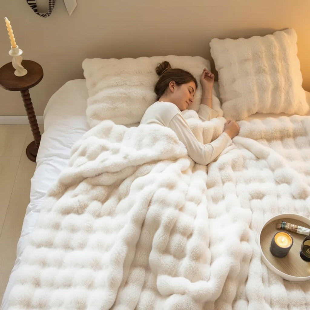 White Luxury Tuscany Fleece Rabbit Fur Bubble Blanket (140 x 200 CM) - Double-Sided Thickened Soft Plush Bedding & Sofa Throw