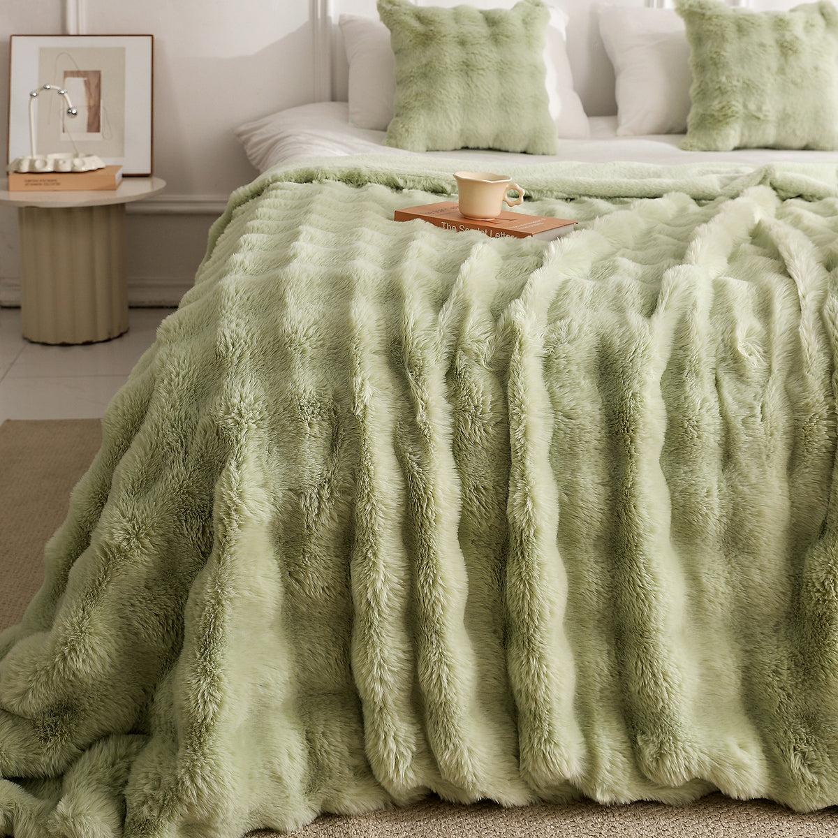 2-Pack Green Luxury Tuscany Fleece Rabbit Fur Bubble Blanket (45 x 45 CM) - Double-Sided Thickened Soft Plush Bedding & Cushi
