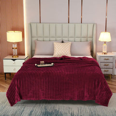 150*200cm Red Solid Colour Flannel Throw Blanket - Thick Double-Sided Fleece with Ribbed Texture - Soft throw blanket& Lightw