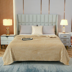 200*230cm Light tan Solid Colour Flannel Throw Blanket - Thick Double-Sided Fleece with Ribbed Texture - Soft throw blanket& 