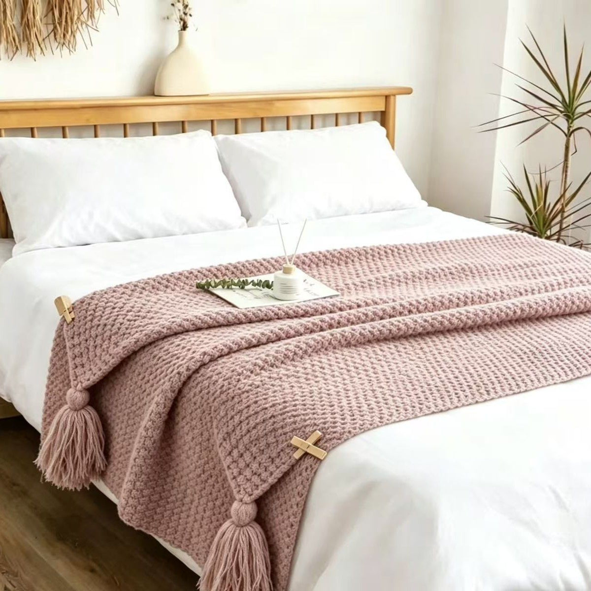 Pink 150*200cm Nordic Style Tassel Knit Throw Blanket - Soft Polyester Sofa Blanket with Pineapple Texture - Breathable & Lig