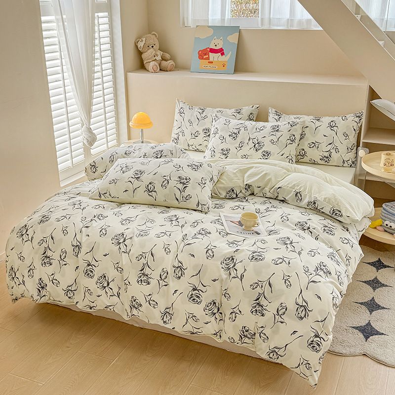 Rose Print Bedding Set - 3 Piece Set - Quilt Cover 200 x 229 cm with 2 Pillowcases 51 x 66 cm - White and Black Floral