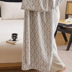 Silver Diamond Pattern Bamboo Fiber Summer Cooling Blanket 200×230cm for Bed Sofa Air Conditioned Room Lightweight Breathable