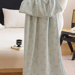 Blue Bamboo Fibre Summer Blanket - Vine Pattern Cooling Throw Blanket 200×230cm Lightweight Breathable Summer Quilt
